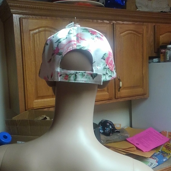 NWT: extremely adorable definitely a must-have!! - Picture 4 of 5